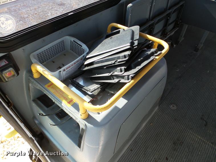 image for item DA1902 2006 Optima LFB-34 transit bus