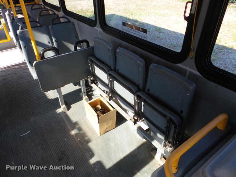 image for item DA1902 2006 Optima LFB-34 transit bus