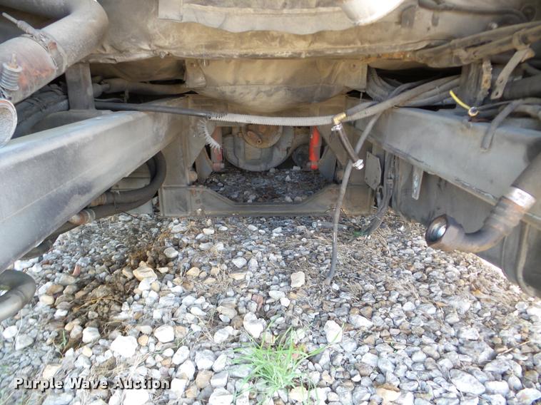 image for item DA1902 2006 Optima LFB-34 transit bus