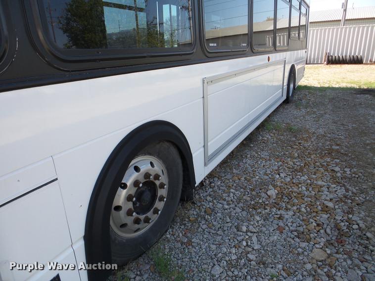 image for item DA1902 2006 Optima LFB-34 transit bus