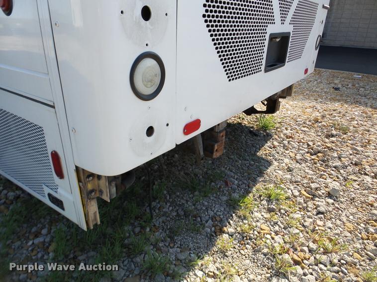 image for item DA1902 2006 Optima LFB-34 transit bus