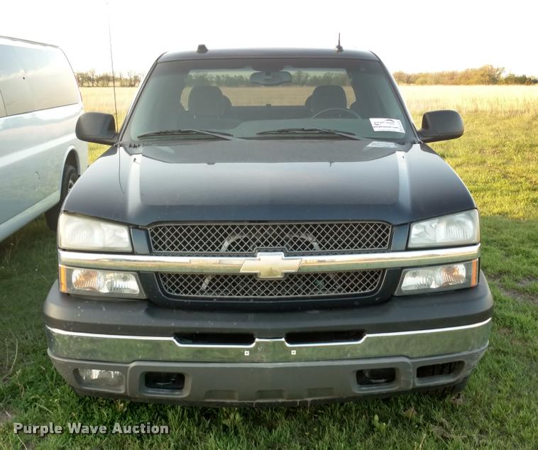image for item DA2246 2005 Chevrolet Silverado 1500 Ext. Cab pickup truck