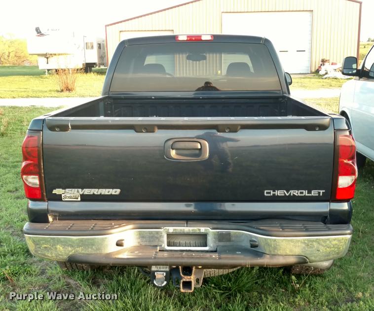image for item DA2246 2005 Chevrolet Silverado 1500 Ext. Cab pickup truck