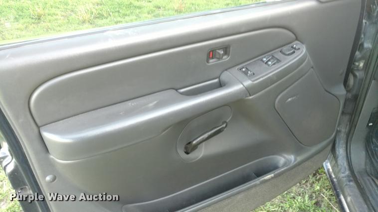 image for item DA2246 2005 Chevrolet Silverado 1500 Ext. Cab pickup truck