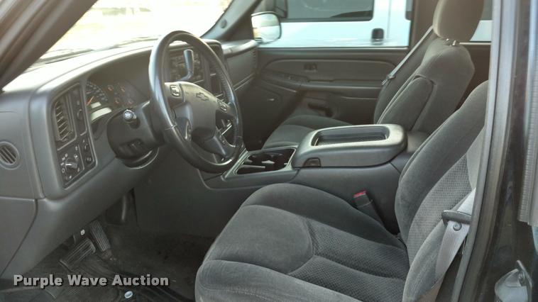 image for item DA2246 2005 Chevrolet Silverado 1500 Ext. Cab pickup truck