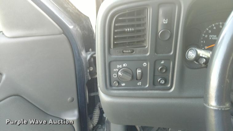 image for item DA2246 2005 Chevrolet Silverado 1500 Ext. Cab pickup truck