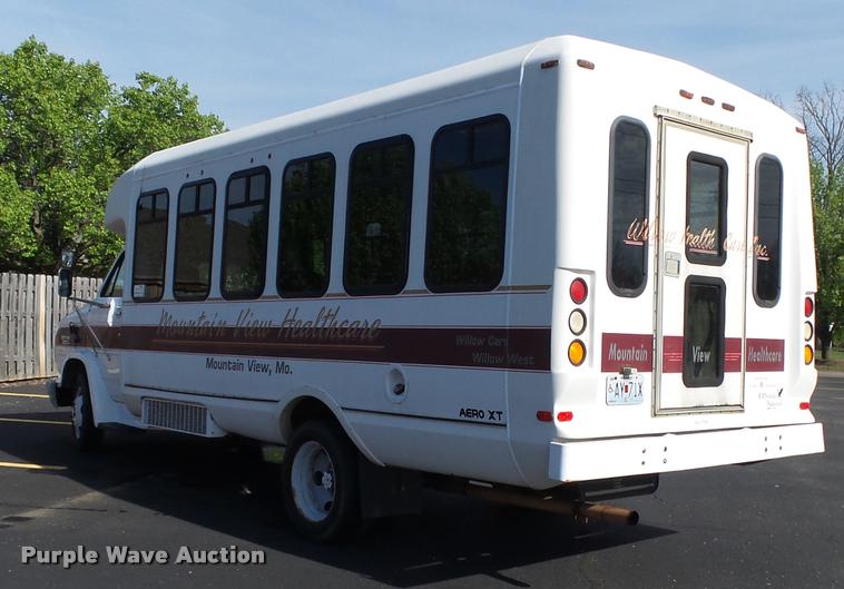 image for item DA2648 1995 Chevrolet 30 HD shuttle bus