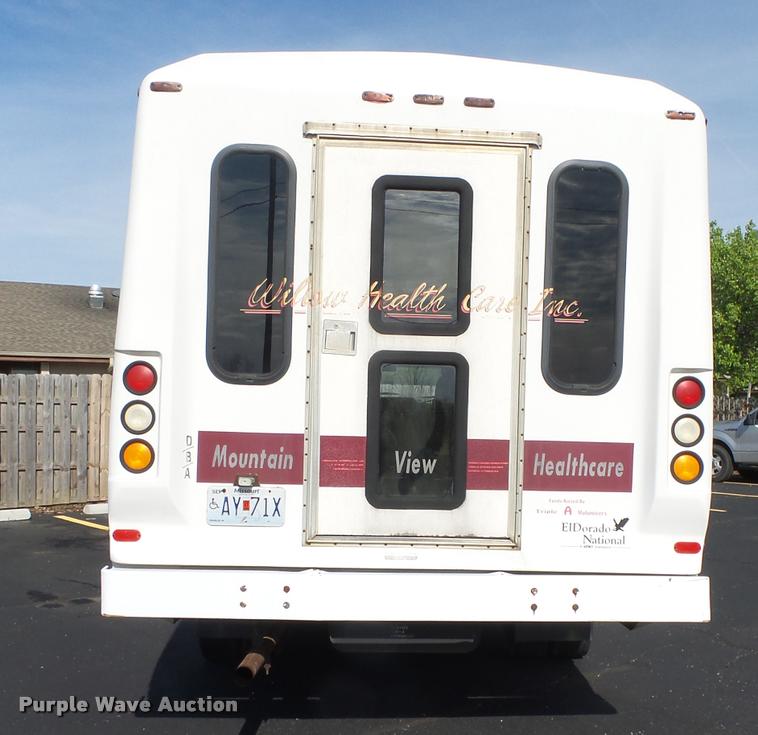 image for item DA2648 1995 Chevrolet 30 HD shuttle bus