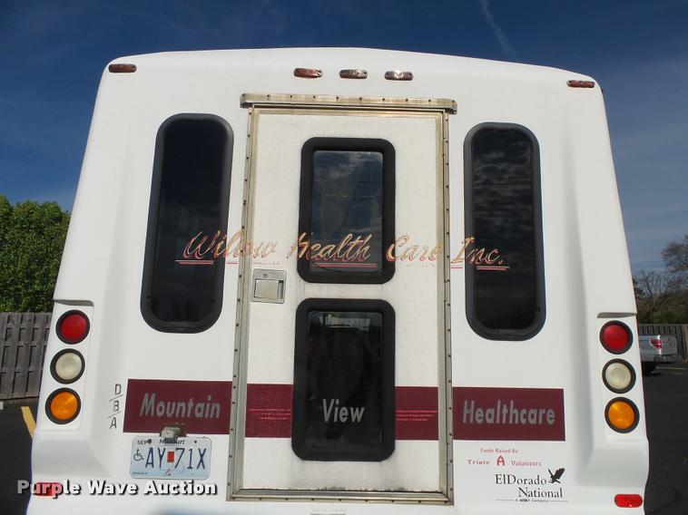 image for item DA2648 1995 Chevrolet 30 HD shuttle bus