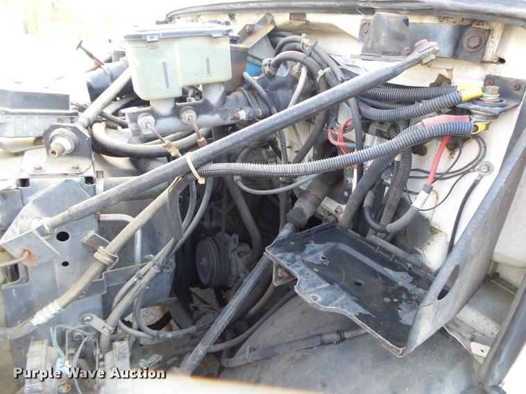 image for item DA2648 1995 Chevrolet 30 HD shuttle bus