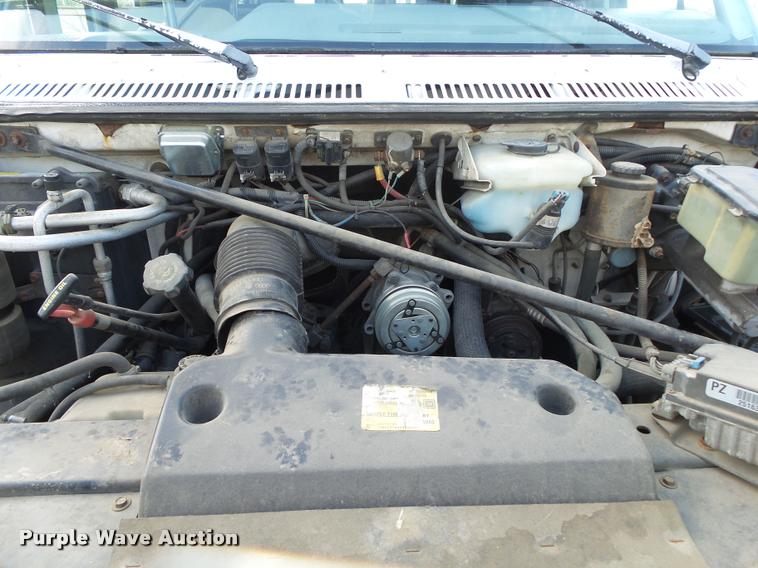 image for item DA2648 1995 Chevrolet 30 HD shuttle bus