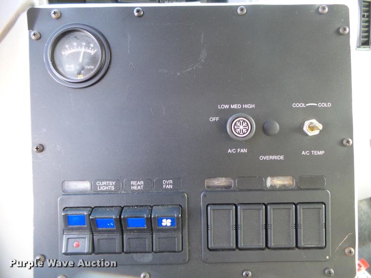 image for item DA2648 1995 Chevrolet 30 HD shuttle bus