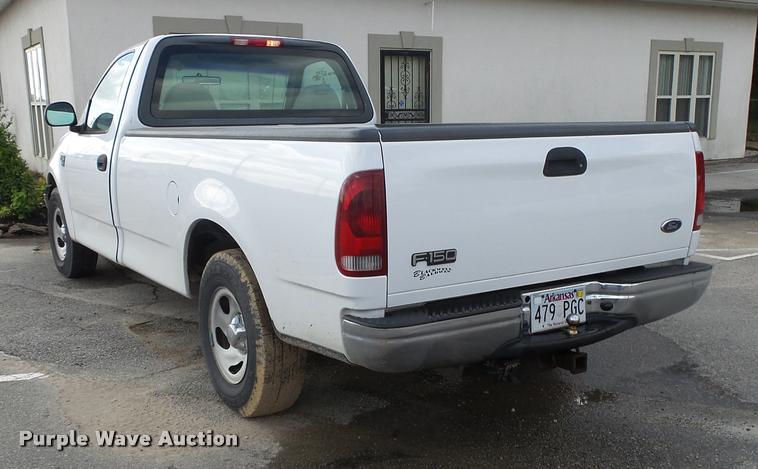 image for item DA2674 2002 Ford F150 XL pickup truck