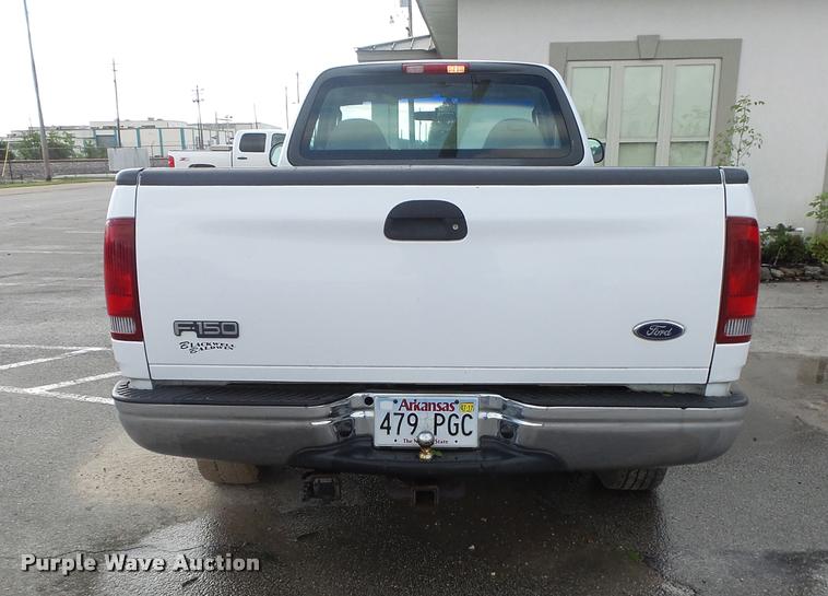 image for item DA2674 2002 Ford F150 XL pickup truck