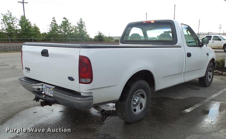 image for item DA2674 2002 Ford F150 XL pickup truck