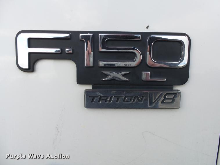 image for item DA2674 2002 Ford F150 XL pickup truck