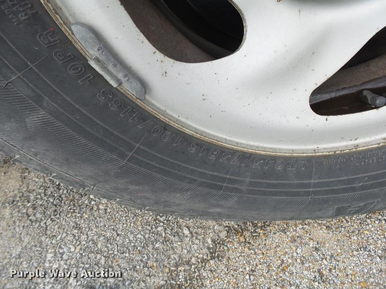 image for item DA2674 2002 Ford F150 XL pickup truck