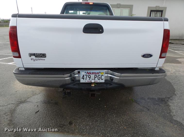 image for item DA2674 2002 Ford F150 XL pickup truck