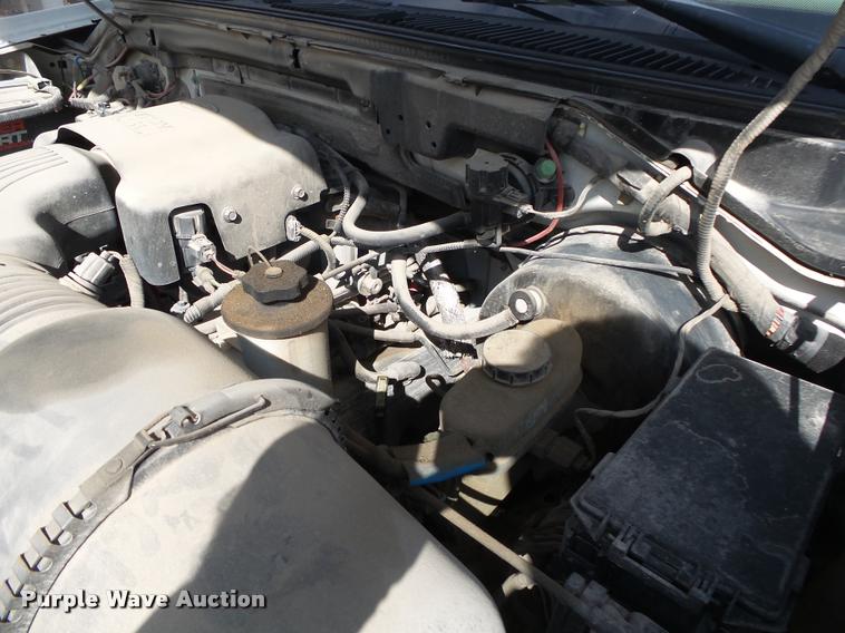 image for item DA2674 2002 Ford F150 XL pickup truck