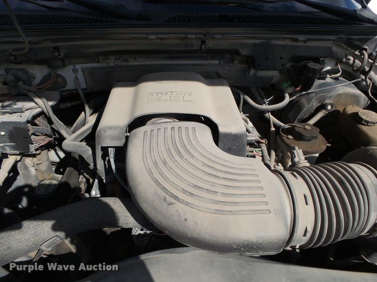 image for item DA2674 2002 Ford F150 XL pickup truck