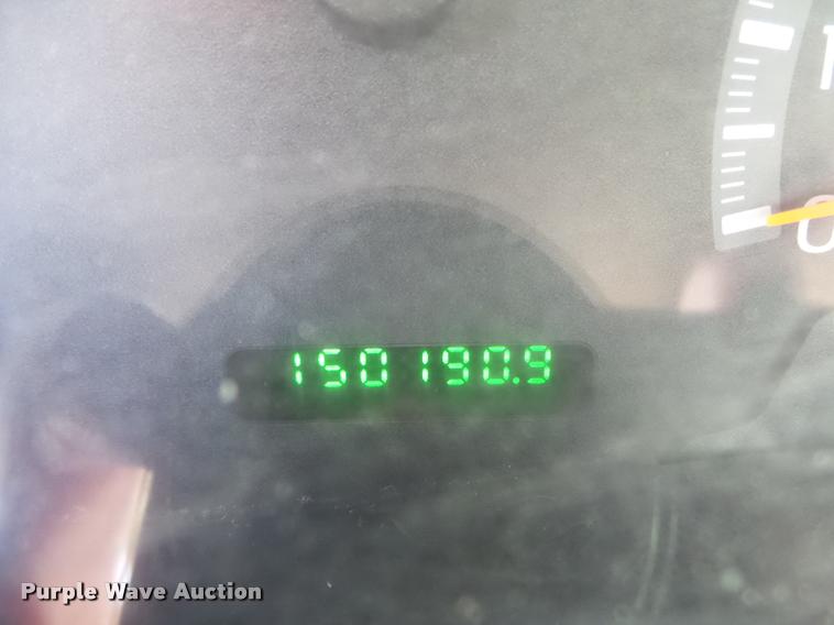 image for item DA2674 2002 Ford F150 XL pickup truck