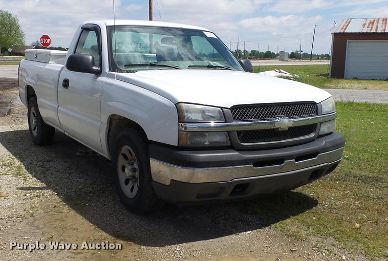 image for item DA2677 2005 Chevrolet Silverado 1500 pickup truck