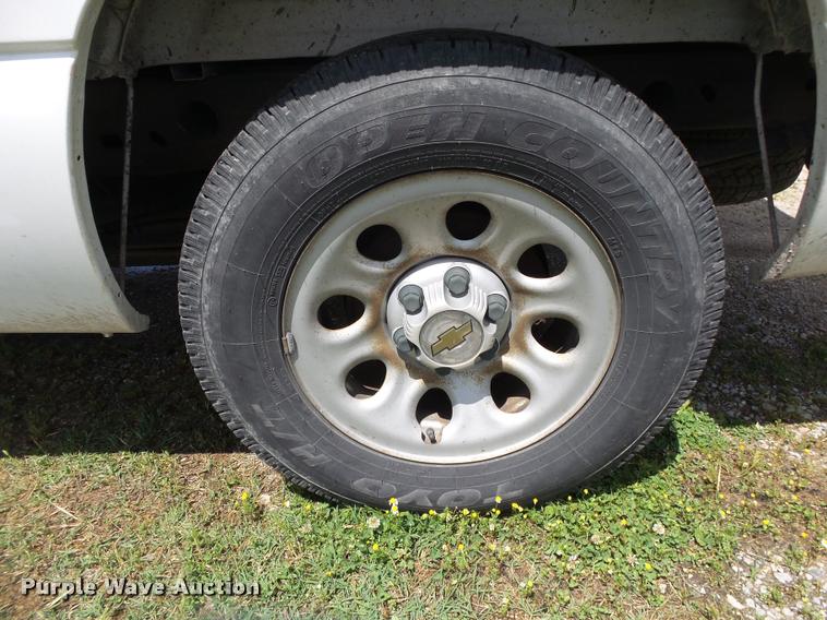 image for item DA2677 2005 Chevrolet Silverado 1500 pickup truck