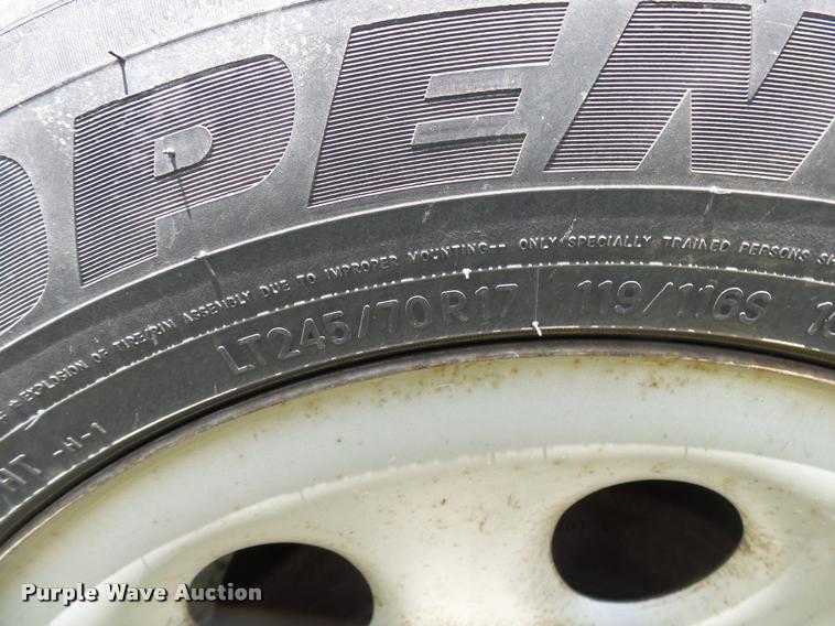 image for item DA2677 2005 Chevrolet Silverado 1500 pickup truck