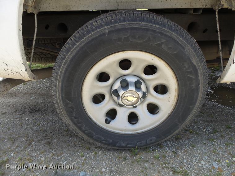 image for item DA2677 2005 Chevrolet Silverado 1500 pickup truck