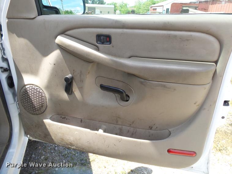 image for item DA2677 2005 Chevrolet Silverado 1500 pickup truck