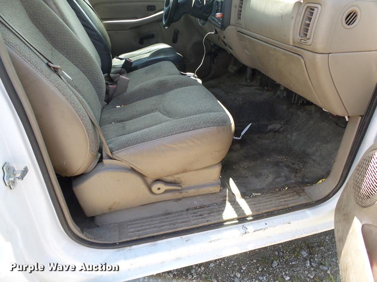 image for item DA2677 2005 Chevrolet Silverado 1500 pickup truck