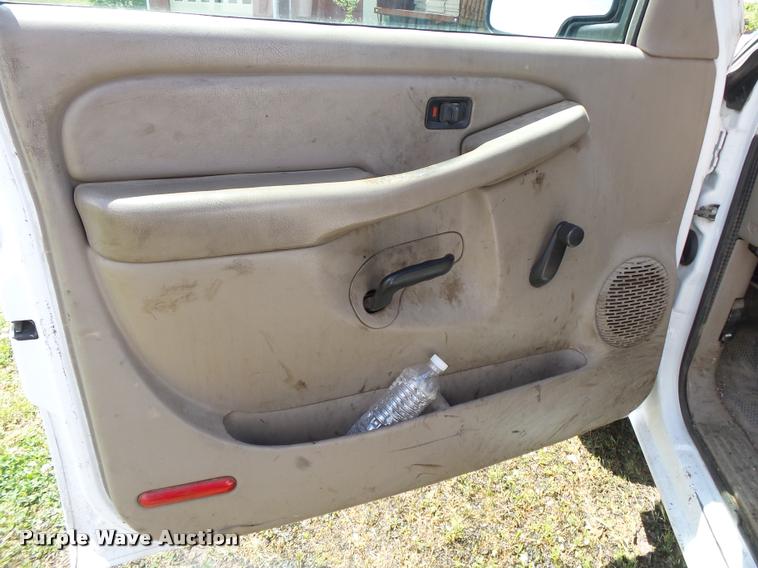 image for item DA2677 2005 Chevrolet Silverado 1500 pickup truck