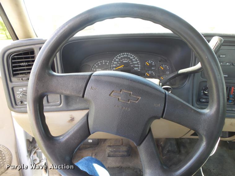 image for item DA2677 2005 Chevrolet Silverado 1500 pickup truck