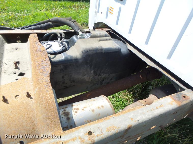 image for item DA3468 2006 Ford F350 Super Duty pickup truck chassis
