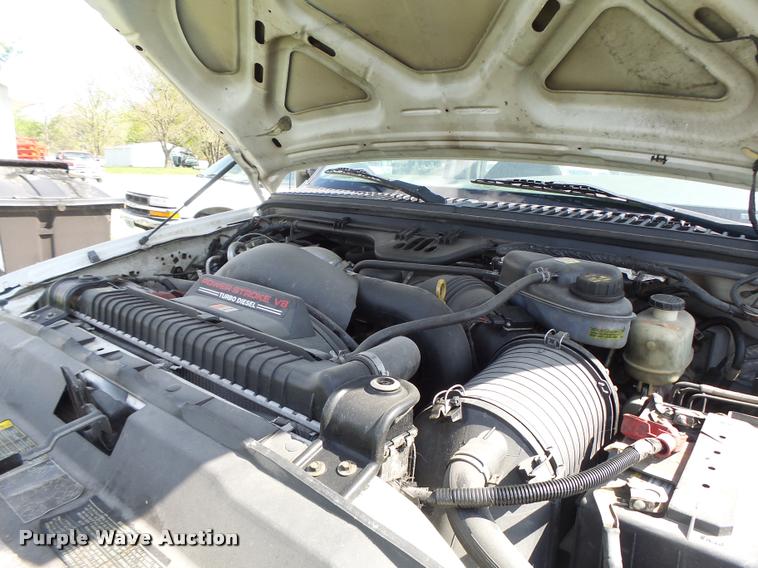 image for item DA3468 2006 Ford F350 Super Duty pickup truck chassis