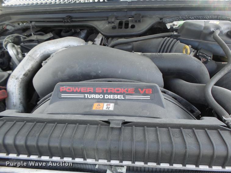 image for item DA3468 2006 Ford F350 Super Duty pickup truck chassis