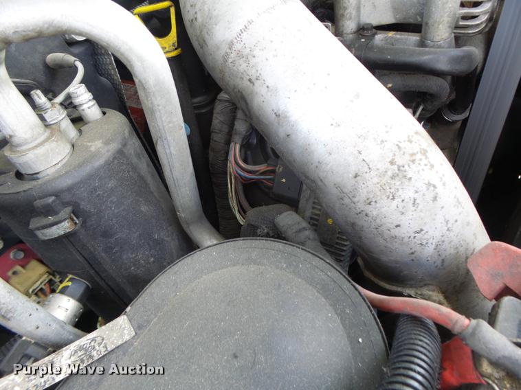 image for item DA3468 2006 Ford F350 Super Duty pickup truck chassis