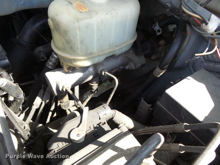 image for item DA3468 2006 Ford F350 Super Duty pickup truck chassis