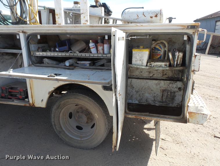 image for item DA3954 2002 Ford F450 Super Duty service truck