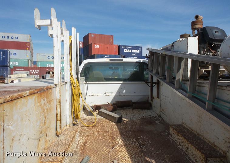 image for item DA3954 2002 Ford F450 Super Duty service truck