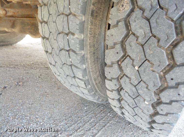 image for item DA3954 2002 Ford F450 Super Duty service truck