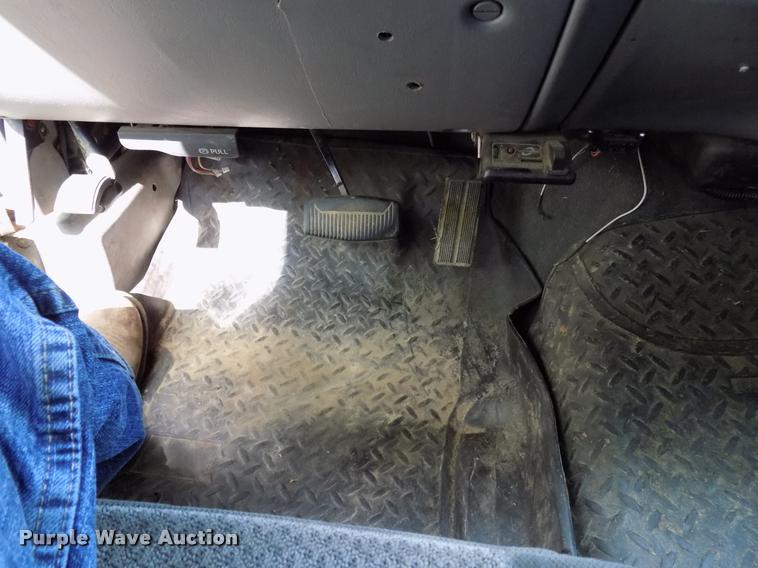 image for item DA6073 2003 Ford F250 Super Duty SuperCab pickup truck