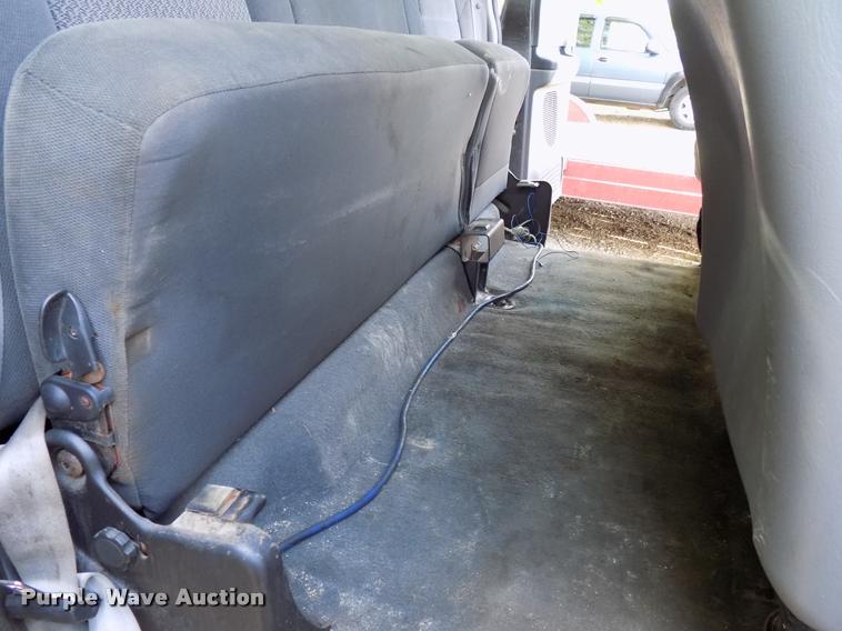 image for item DA6073 2003 Ford F250 Super Duty SuperCab pickup truck