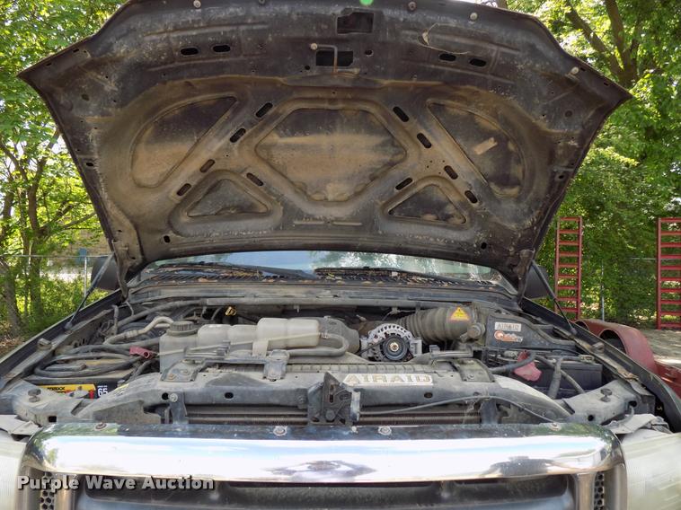 image for item DA6073 2003 Ford F250 Super Duty SuperCab pickup truck