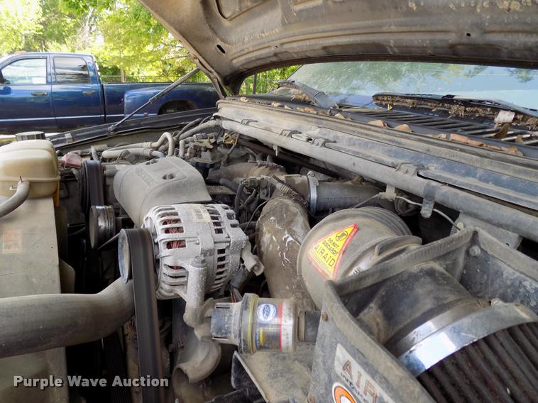 image for item DA6073 2003 Ford F250 Super Duty SuperCab pickup truck