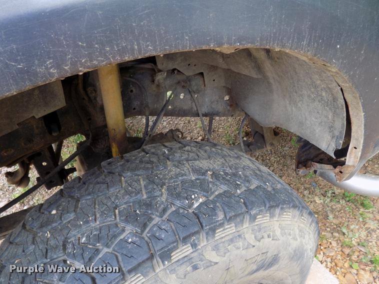 image for item DA6073 2003 Ford F250 Super Duty SuperCab pickup truck