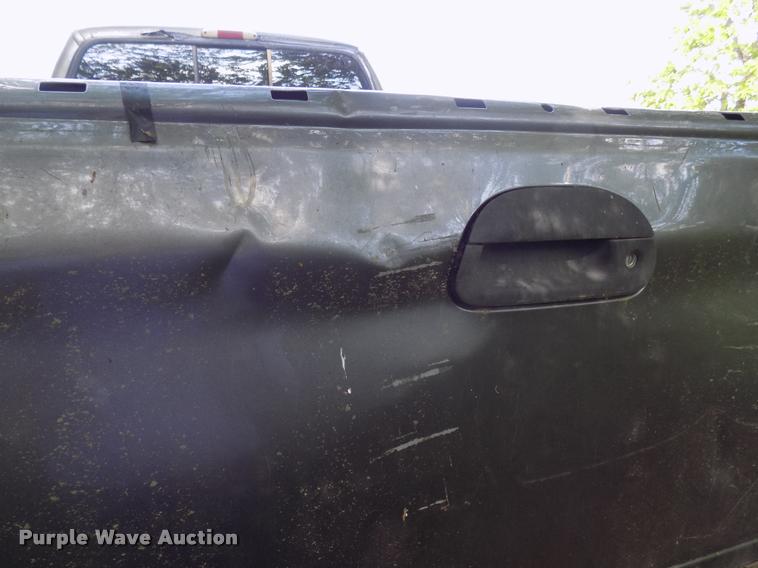 image for item DA6073 2003 Ford F250 Super Duty SuperCab pickup truck