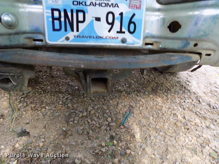 image for item DA6073 2003 Ford F250 Super Duty SuperCab pickup truck