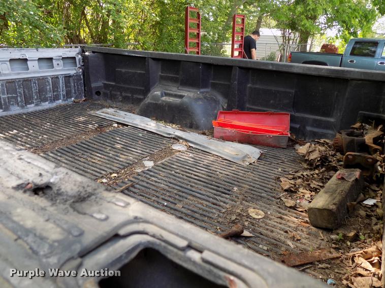 image for item DA6073 2003 Ford F250 Super Duty SuperCab pickup truck