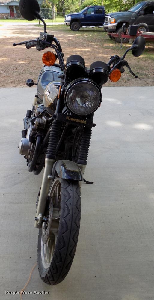 image for item DA6074 1983 Kawasaki Spectre KZ750 motorcycle